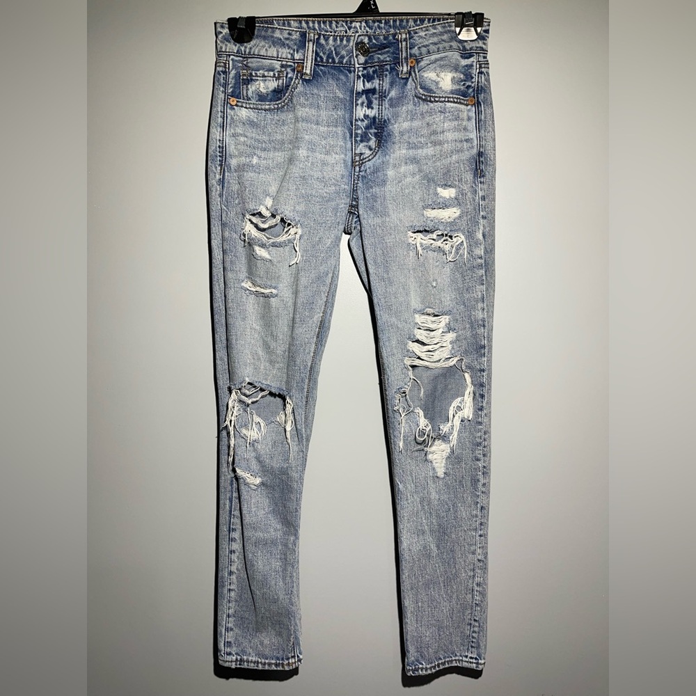 American Eagle Distressed Light Blue Jeans